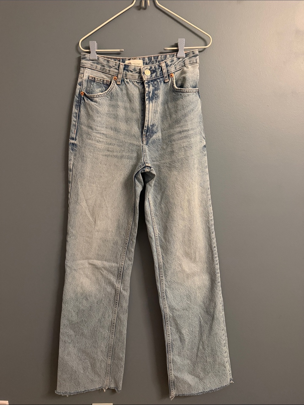 Zara Denim Jeans in Light Blue